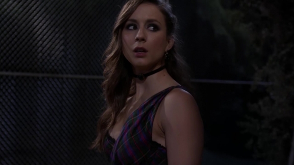 Pretty_Little_Liars_S06E01_720p_HDTV_X264-DIMENSION_0155.jpg