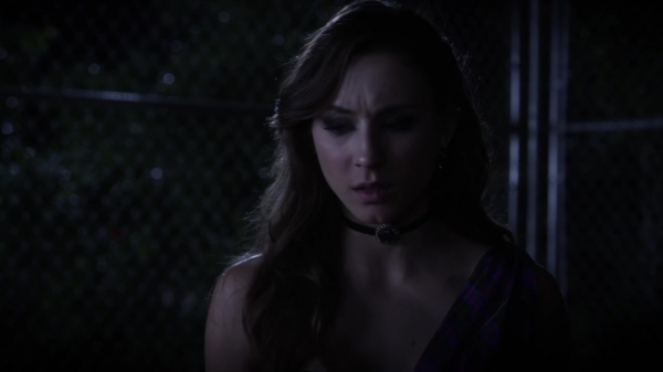 Pretty_Little_Liars_S06E01_720p_HDTV_X264-DIMENSION_0205.jpg