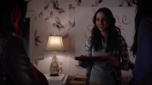 Pretty_Little_Liars_S06E01_720p_HDTV_X264-DIMENSION_1682.jpg