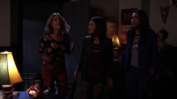 Pretty_Little_Liars_S06E01_720p_HDTV_X264-DIMENSION_1995.jpg