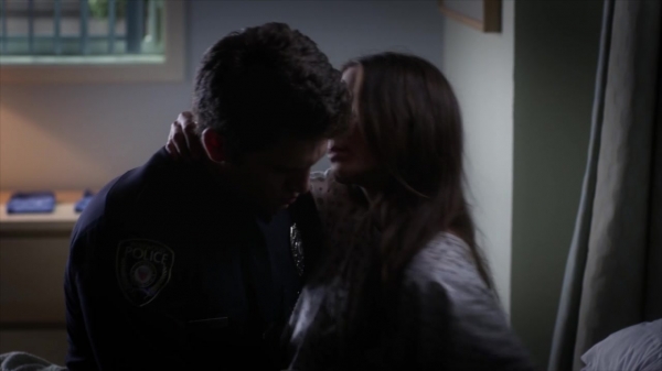 Pretty_Little_Liars_S06E02_720p_HDTV_X264-DIMENSION_0307.jpg