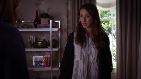 Pretty_Little_Liars_S06E02_720p_HDTV_X264-DIMENSION_0615.jpg