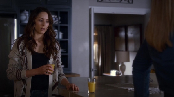 Pretty_Little_Liars_S06E02_720p_HDTV_X264-DIMENSION_0839.jpg
