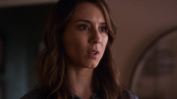 Pretty_Little_Liars_S06E03_720p_HDTV_X264-DIMENSION_0402.jpg