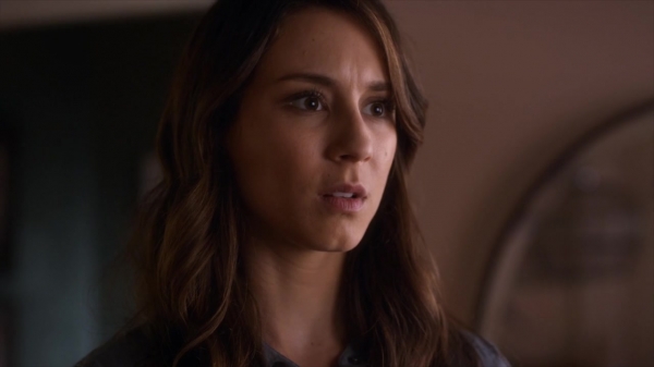 Pretty_Little_Liars_S06E03_720p_HDTV_X264-DIMENSION_0403.jpg