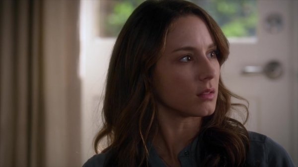 Pretty_Little_Liars_S06E03_720p_HDTV_X264-DIMENSION_1057.jpg