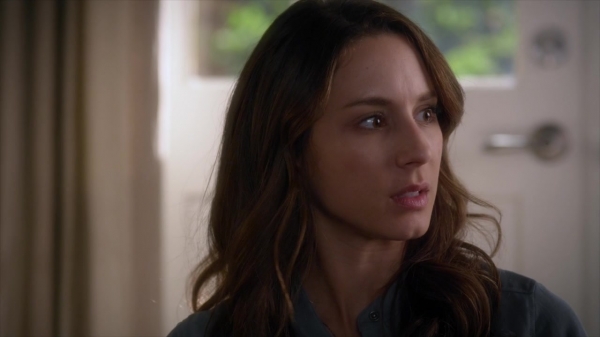 Pretty_Little_Liars_S06E03_720p_HDTV_X264-DIMENSION_1060.jpg