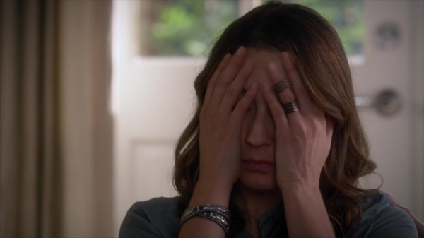Pretty_Little_Liars_S06E03_720p_HDTV_X264-DIMENSION_1070.jpg
