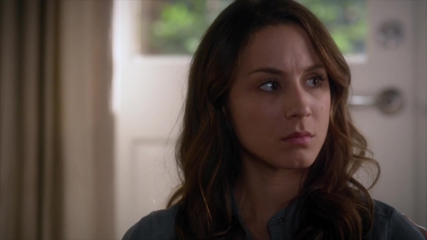 Pretty_Little_Liars_S06E03_720p_HDTV_X264-DIMENSION_1080.jpg