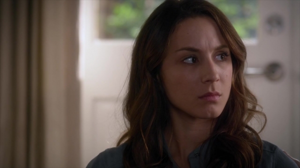 Pretty_Little_Liars_S06E03_720p_HDTV_X264-DIMENSION_1081.jpg