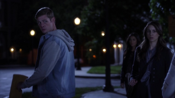 Pretty_Little_Liars_S06E03_720p_HDTV_X264-DIMENSION_1972.jpg