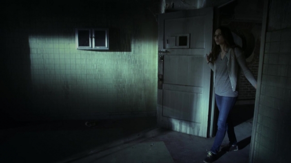 Pretty_Little_Liars_S06E05_720p_HDTV_X264-DIMENSION_0105.jpg