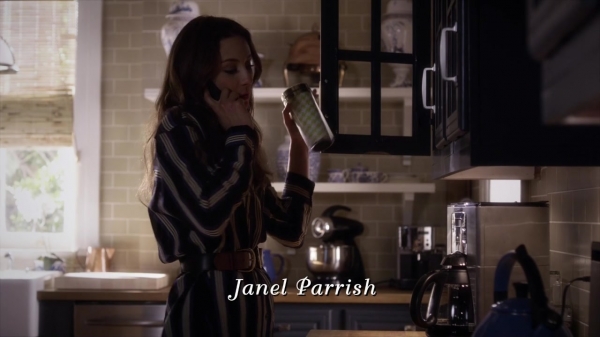 Pretty_Little_Liars_S06E05_720p_HDTV_X264-DIMENSION_0306.jpg