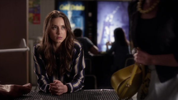 Pretty_Little_Liars_S06E05_720p_HDTV_X264-DIMENSION_0830.jpg