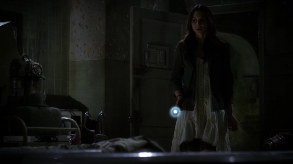 Pretty_Little_Liars_S06E05_720p_HDTV_X264-DIMENSION_1749.jpg