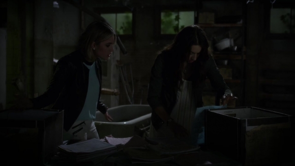 Pretty_Little_Liars_S06E05_720p_HDTV_X264-DIMENSION_1849.jpg