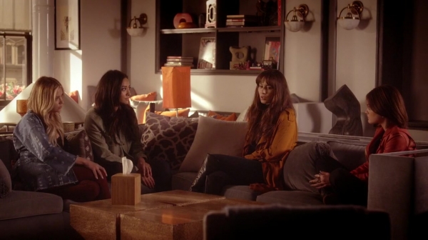 Pretty_Little_Liars_S07E03_WEB-DL_720p_DUAL_WWW_COMANDOTORRENTS_COM_0133.jpg