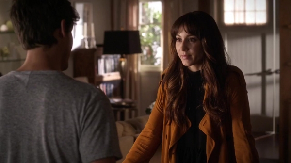 Pretty_Little_Liars_S07E03_WEB-DL_720p_DUAL_WWW_COMANDOTORRENTS_COM_0601.jpg