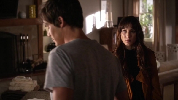 Pretty_Little_Liars_S07E03_WEB-DL_720p_DUAL_WWW_COMANDOTORRENTS_COM_0640.jpg