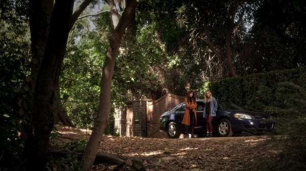 Pretty_Little_Liars_S07E03_WEB-DL_720p_DUAL_WWW_COMANDOTORRENTS_COM_0930.jpg