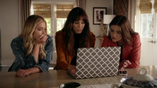 Pretty_Little_Liars_S07E03_WEB-DL_720p_DUAL_WWW_COMANDOTORRENTS_COM_1085.jpg