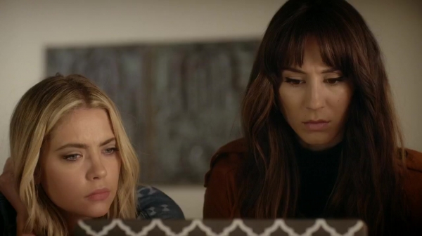Pretty_Little_Liars_S07E03_WEB-DL_720p_DUAL_WWW_COMANDOTORRENTS_COM_1090.jpg