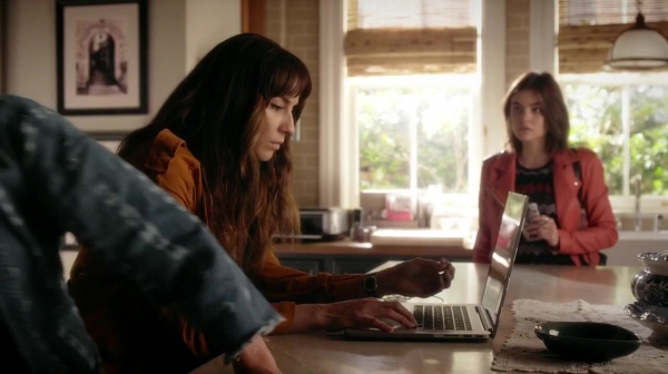 Pretty_Little_Liars_S07E03_WEB-DL_720p_DUAL_WWW_COMANDOTORRENTS_COM_1134.jpg