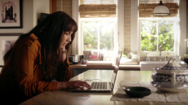 Pretty_Little_Liars_S07E03_WEB-DL_720p_DUAL_WWW_COMANDOTORRENTS_COM_1139.jpg