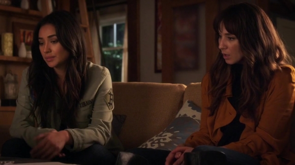 Pretty_Little_Liars_S07E03_WEB-DL_720p_DUAL_WWW_COMANDOTORRENTS_COM_2030.jpg