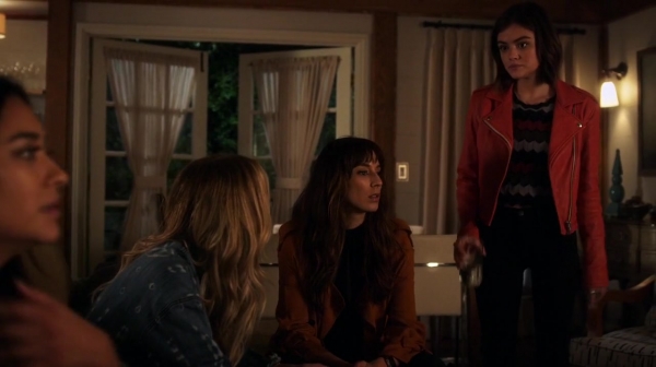 Pretty_Little_Liars_S07E03_WEB-DL_720p_DUAL_WWW_COMANDOTORRENTS_COM_2130.jpg