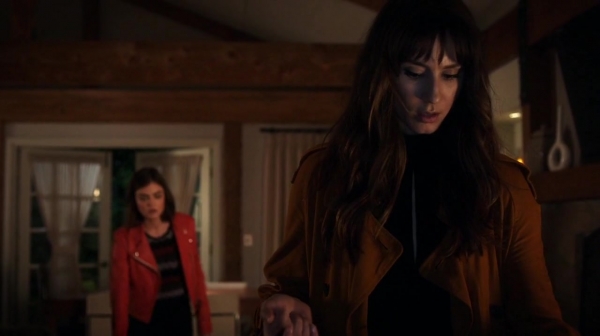Pretty_Little_Liars_S07E03_WEB-DL_720p_DUAL_WWW_COMANDOTORRENTS_COM_2138.jpg