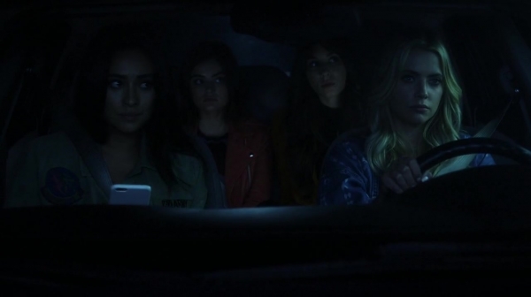 Pretty_Little_Liars_S07E03_WEB-DL_720p_DUAL_WWW_COMANDOTORRENTS_COM_2297.jpg
