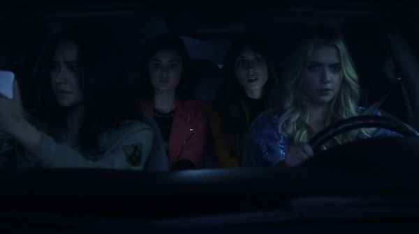 Pretty_Little_Liars_S07E03_WEB-DL_720p_DUAL_WWW_COMANDOTORRENTS_COM_2337.jpg