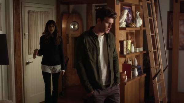 Pretty_Little_Liars_S07E07_WEB-DL_720p_DUAL_WWW_COMANDOTORRENTS_COM_1911.jpg