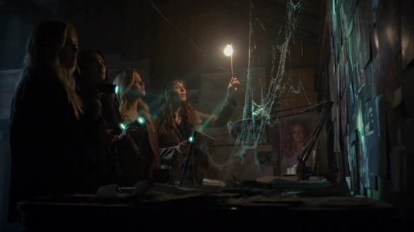 Pretty_Little_Liars_S07E07_WEB-DL_720p_DUAL_WWW_COMANDOTORRENTS_COM_2215.jpg