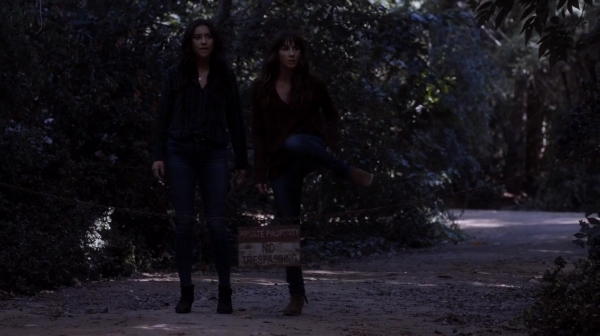 Pretty_Little_Liars_S07E09_WEB-DL_720p_DUAL_WWW_COMANDOTORRENTS_COM_1037.jpg