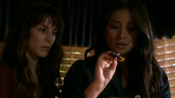 Pretty_Little_Liars_S07E09_WEB-DL_720p_DUAL_WWW_COMANDOTORRENTS_COM_1256.jpg
