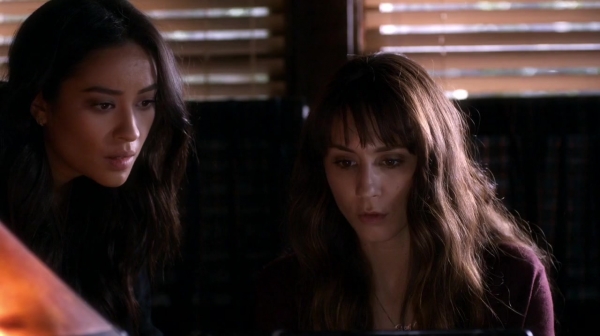 Pretty_Little_Liars_S07E09_WEB-DL_720p_DUAL_WWW_COMANDOTORRENTS_COM_1272.jpg