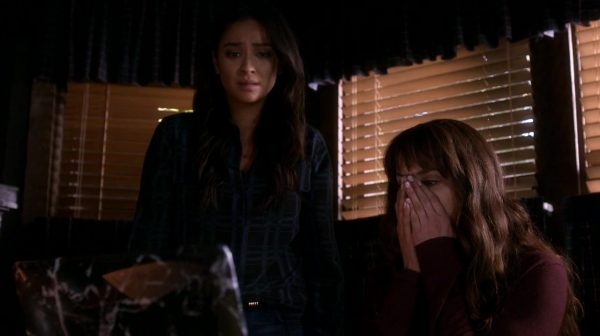 Pretty_Little_Liars_S07E09_WEB-DL_720p_DUAL_WWW_COMANDOTORRENTS_COM_1326.jpg
