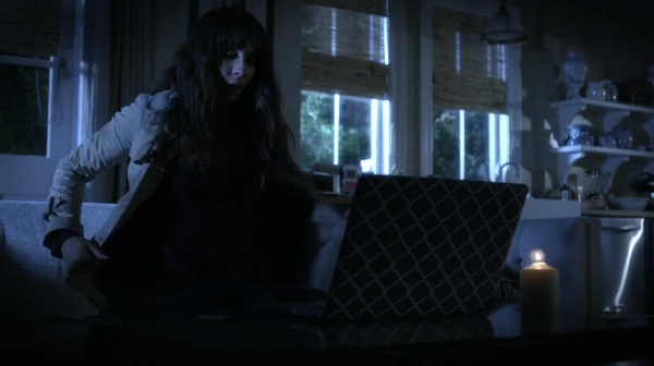Pretty_Little_Liars_S07E09_WEB-DL_720p_DUAL_WWW_COMANDOTORRENTS_COM_1796.jpg