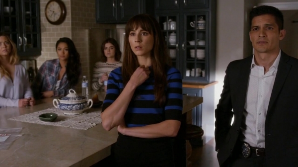 Pretty_Little_Liars_S07E10_WEB-DL_720p_DUAL_WWW_COMANDOTORRENTS_COM_0342.jpg
