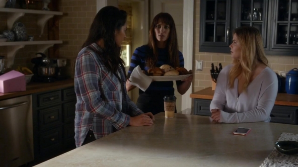 Pretty_Little_Liars_S07E10_WEB-DL_720p_DUAL_WWW_COMANDOTORRENTS_COM_0608.jpg