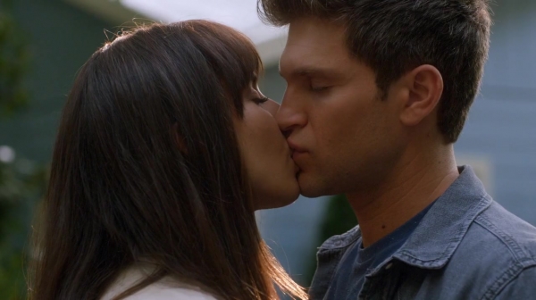 Pretty_Little_Liars_S07E10_WEB-DL_720p_DUAL_WWW_COMANDOTORRENTS_COM_1372.jpg