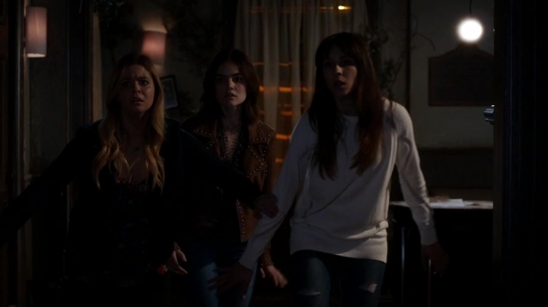 Pretty_Little_Liars_S07E10_WEB-DL_720p_DUAL_WWW_COMANDOTORRENTS_COM_2011.jpg