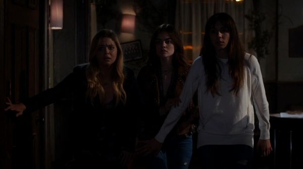 Pretty_Little_Liars_S07E10_WEB-DL_720p_DUAL_WWW_COMANDOTORRENTS_COM_2030.jpg