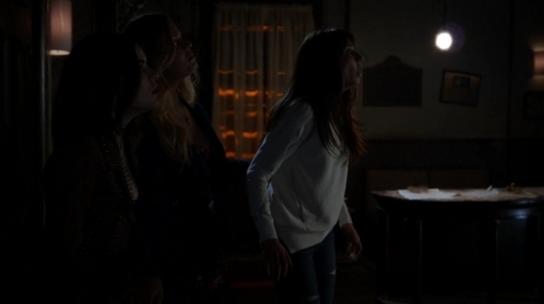 Pretty_Little_Liars_S07E10_WEB-DL_720p_DUAL_WWW_COMANDOTORRENTS_COM_2094.jpg