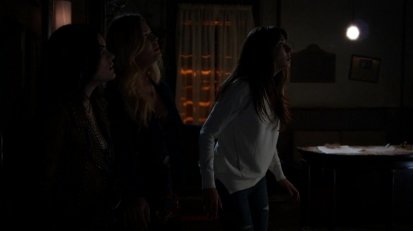 Pretty_Little_Liars_S07E10_WEB-DL_720p_DUAL_WWW_COMANDOTORRENTS_COM_2096.jpg