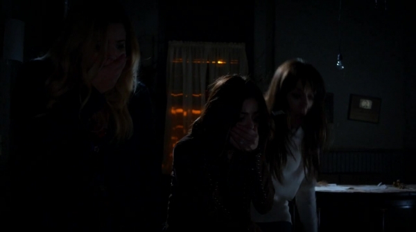 Pretty_Little_Liars_S07E10_WEB-DL_720p_DUAL_WWW_COMANDOTORRENTS_COM_2171.jpg