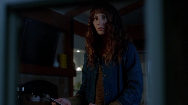 Pretty_Little_Liars_S07E17_WEB-DL_720p_DUAL_WWW_COMANDOTORRENTS_COM_1039.jpg