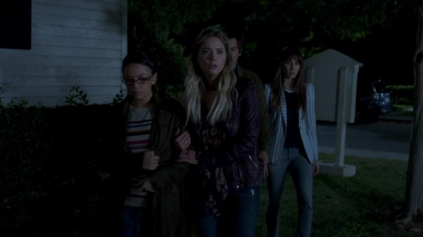 Pretty_Little_Liars_S07E19_WEB-DL_720p_DUAL_WWW_COMANDOTORRENTS_COM_1528.jpg
